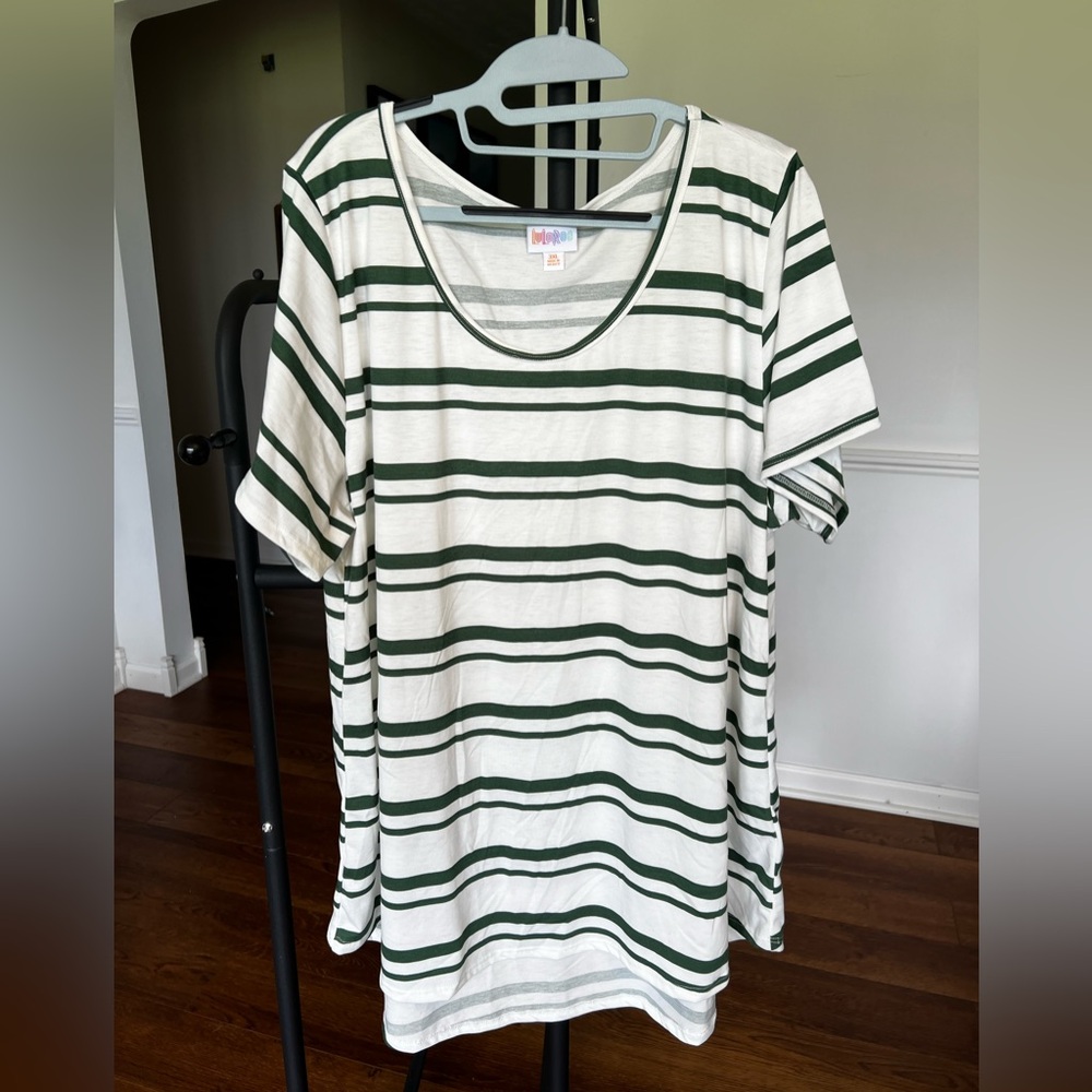 LulaRoe Classic T